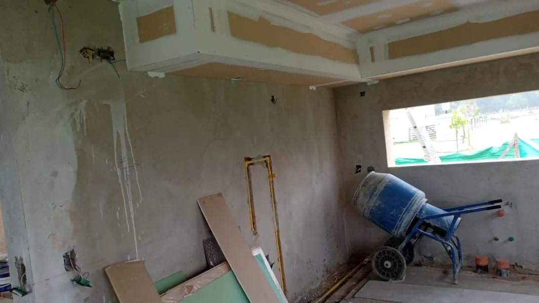 Cocina en obra antes de la reforma